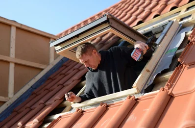 Pose de fenêtres de toit Velux à Massilly